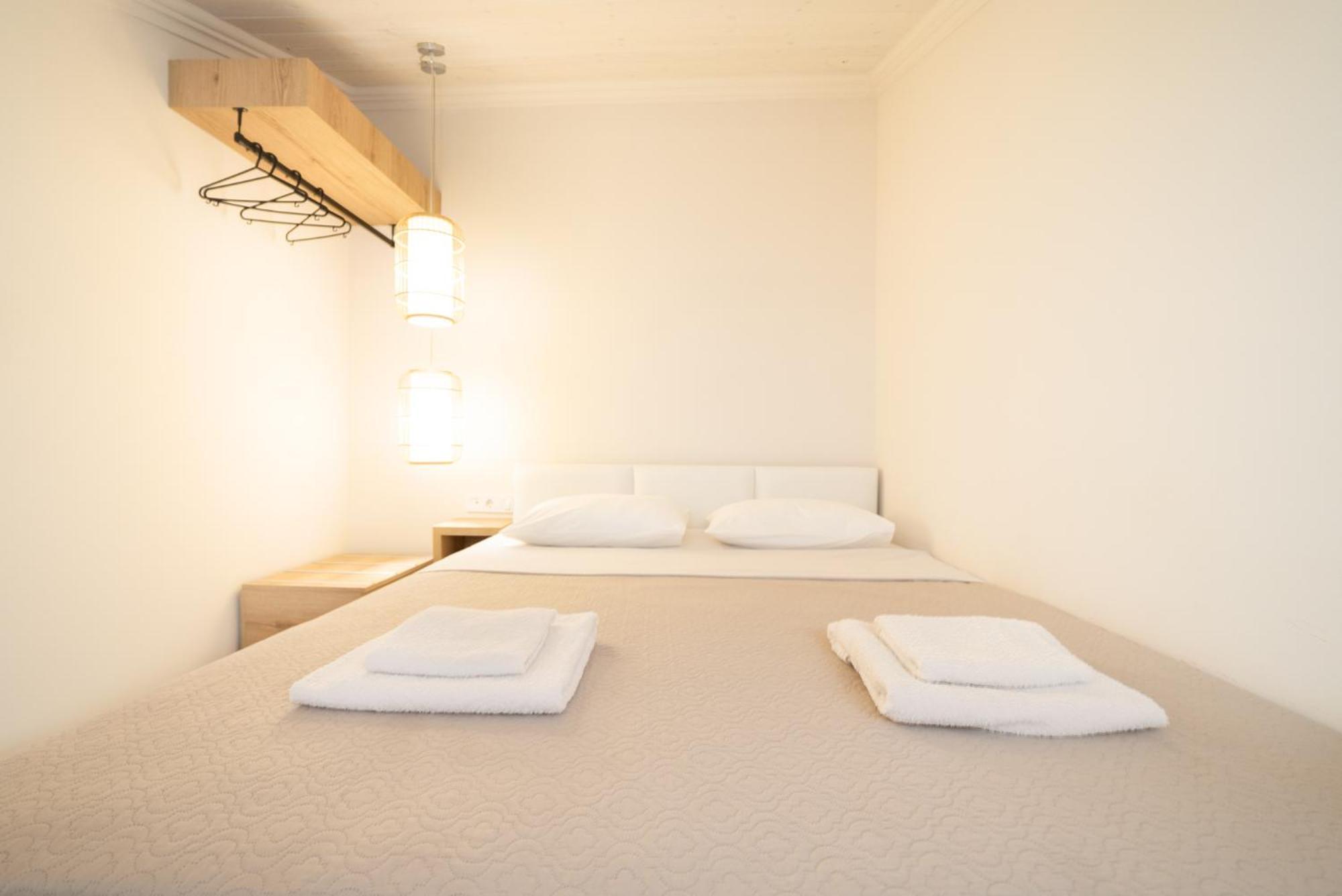 Mystery Suites And Apartments 네오이포로이 외부 사진