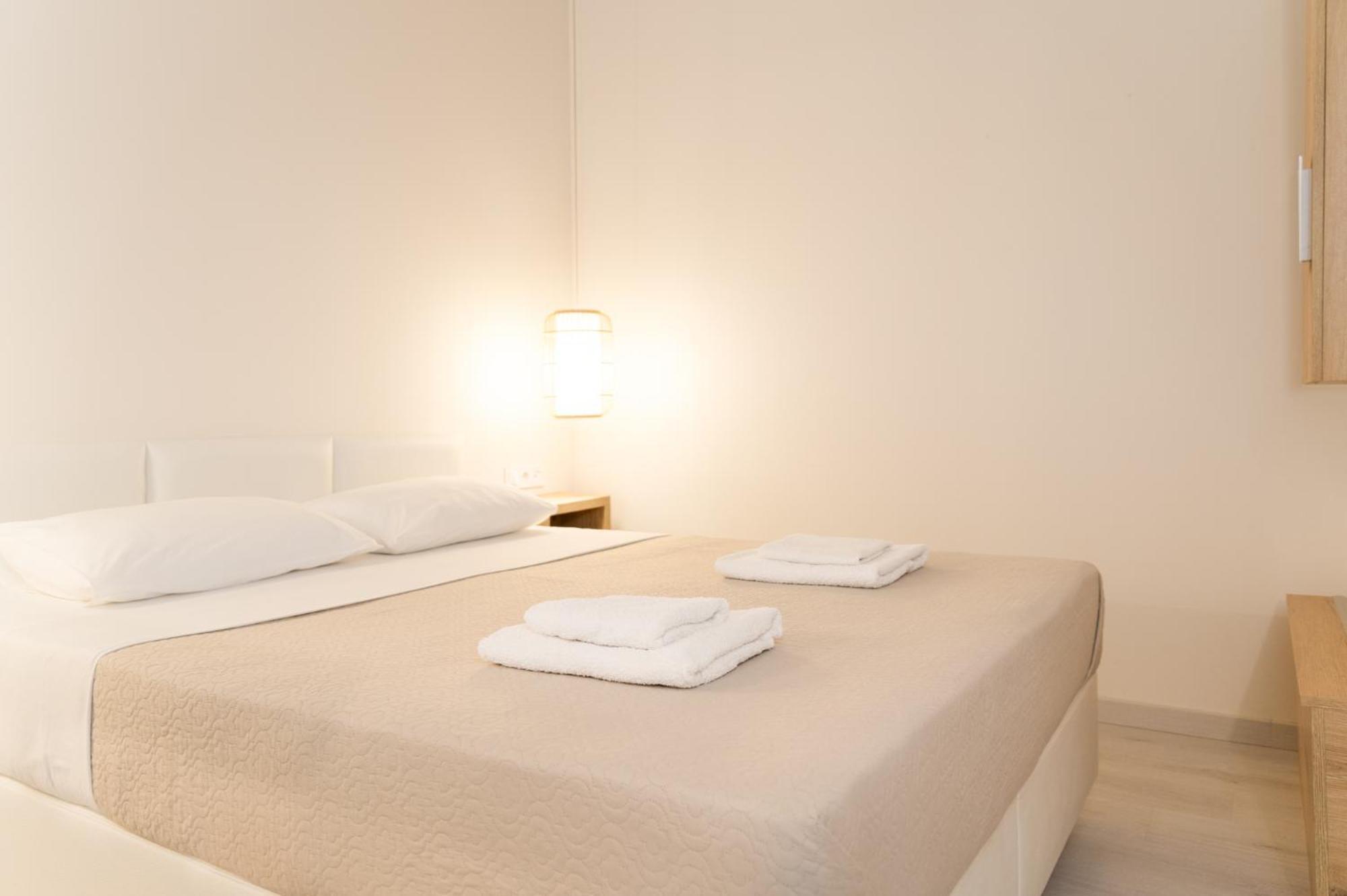 Mystery Suites And Apartments 네오이포로이 외부 사진