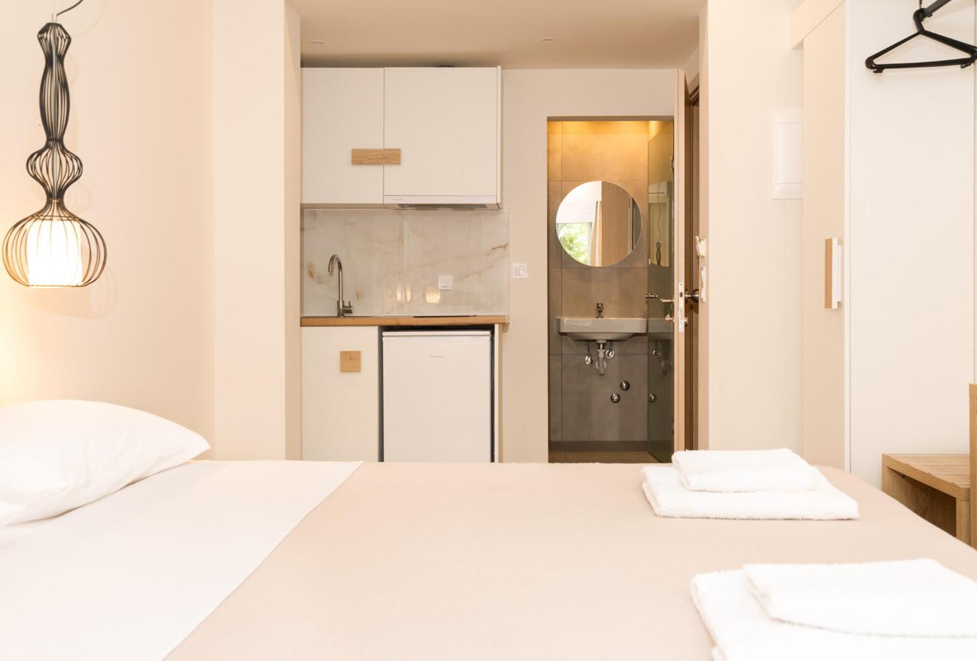 Mystery Suites And Apartments 네오이포로이 외부 사진
