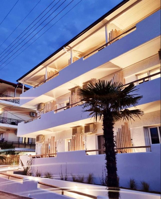 Mystery Suites And Apartments 네오이포로이 외부 사진